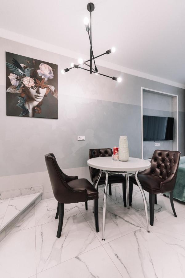 Royal Tower Vip Smart Apartments 1 Kiev Exterior foto